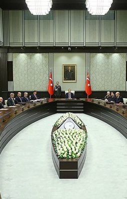 Kritik MGK sona erdi