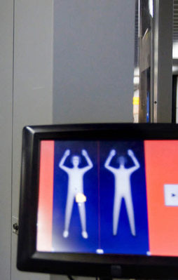 X-ray gitti vücut tarayıcı geldi