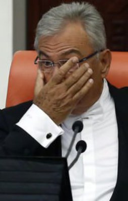 Baykal mikrofonunu açık unuttu