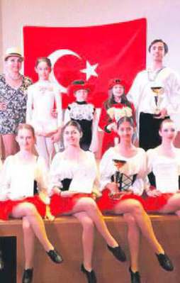 Birinciliğe doymuyorlar