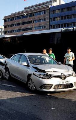 İstanbul'da zincirleme kaza!