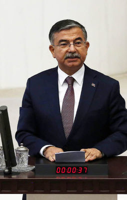 Meclis Başkanı İsmet Yılmaz oldu