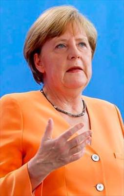 Merkel ilk kez iftarda