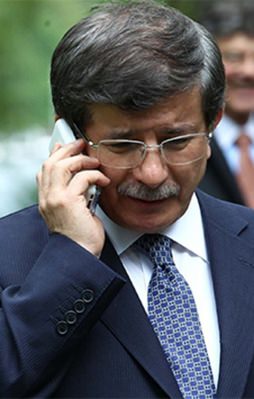 Davutoğlu ile İbadi telefonda görüştü
