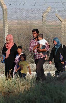 YPG sınırda etnik temizlik yapıyor!