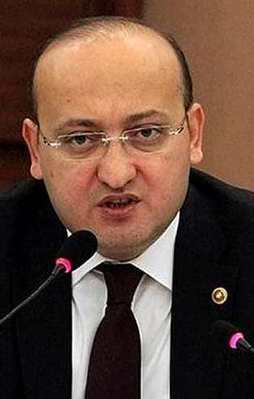 'HDP sadece istemeye alışmış'