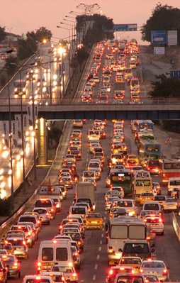 Trafikte bunu yapan yandı