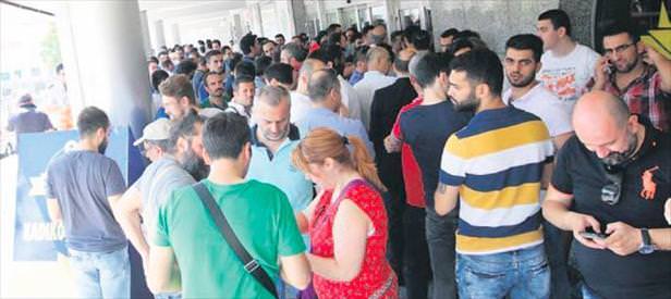 Taraftarlar kombinelere akın ediyor