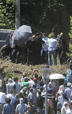Sırbistan Başbakanı'na protesto