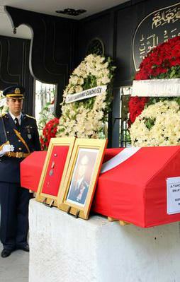 Tahsin Şahinkaya toprağa verildi
