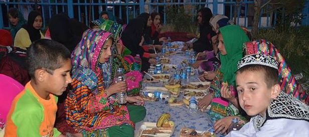 TİKA Afganistan’da yetimlere iftar verdi