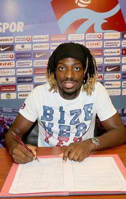 Cavanda resmen Trabzonspor'da