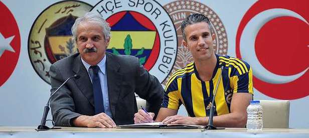 Van Persie resmen F.Bahçe'de!