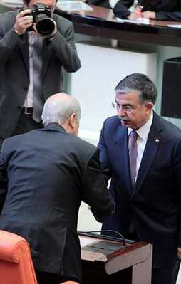 MHP'liler Beştepe'ye gidiyor