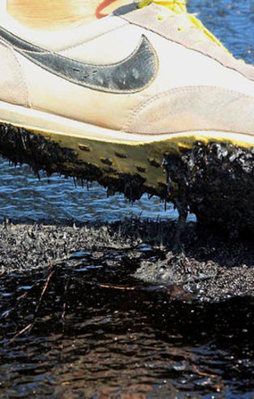 Aşırı sıcaklar asfaltı yağ gibi eritti