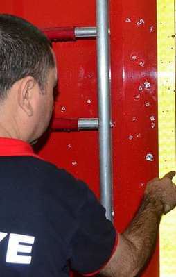 Yangına giden itfaiyeye silahlı saldırı