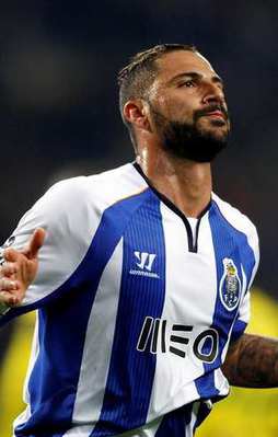 Twitter'dan açıkladı! Transfer bombası patladı