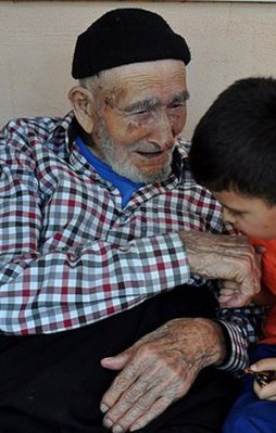 Asırlık dede 209'uncu bayramını kutluyor