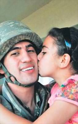 Mehmetçik'e sürpriz