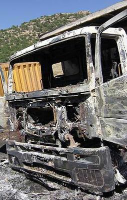 Şanlıurfa'da 4 iş makinesi kundaklandı