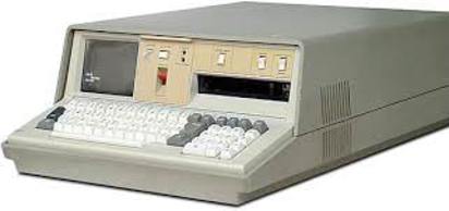 IBM ilk laptop bilgisayarlarını tanıttı.