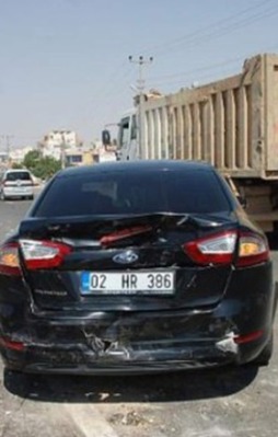 Başbakan’ın konvoyunda kaza: 2 polis yaralı