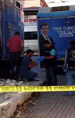 Şüpheli paketten bomba çıktı