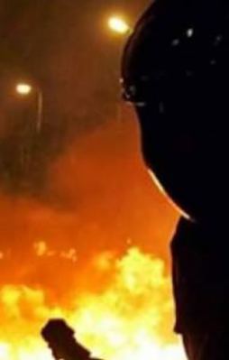 Polis merkezine molotoflu saldırı
