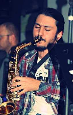 Genç müzisyen hayatını kaybetti