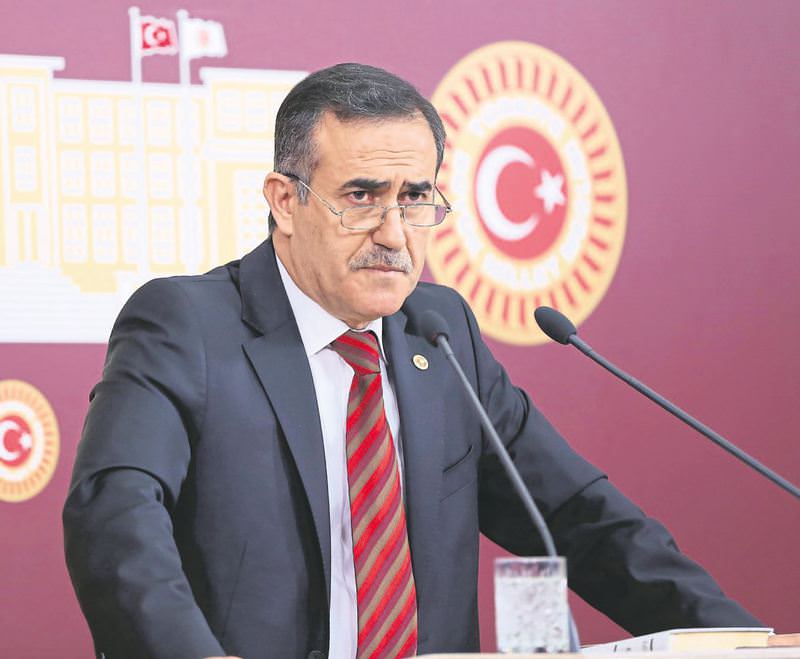 CHP'de 'istifa' şoku