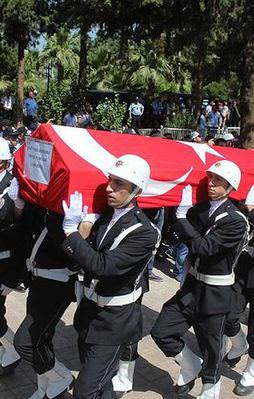 Şehit polislere son görev