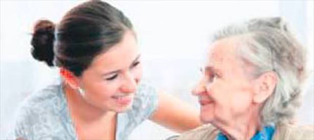 Alzheimer kadınları daha çok Seviyor