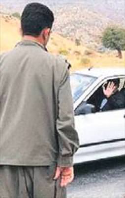 1 polis ve 3 sağlıkçı kaçırıldı