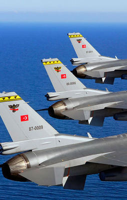 Diyarbakır'da F-16'lara ateş açıldı