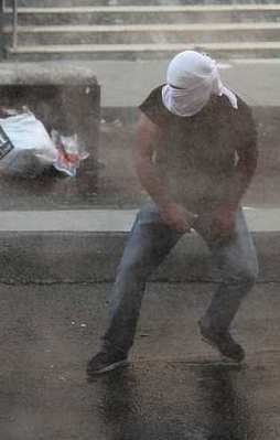 Vandallar yine sahnede!