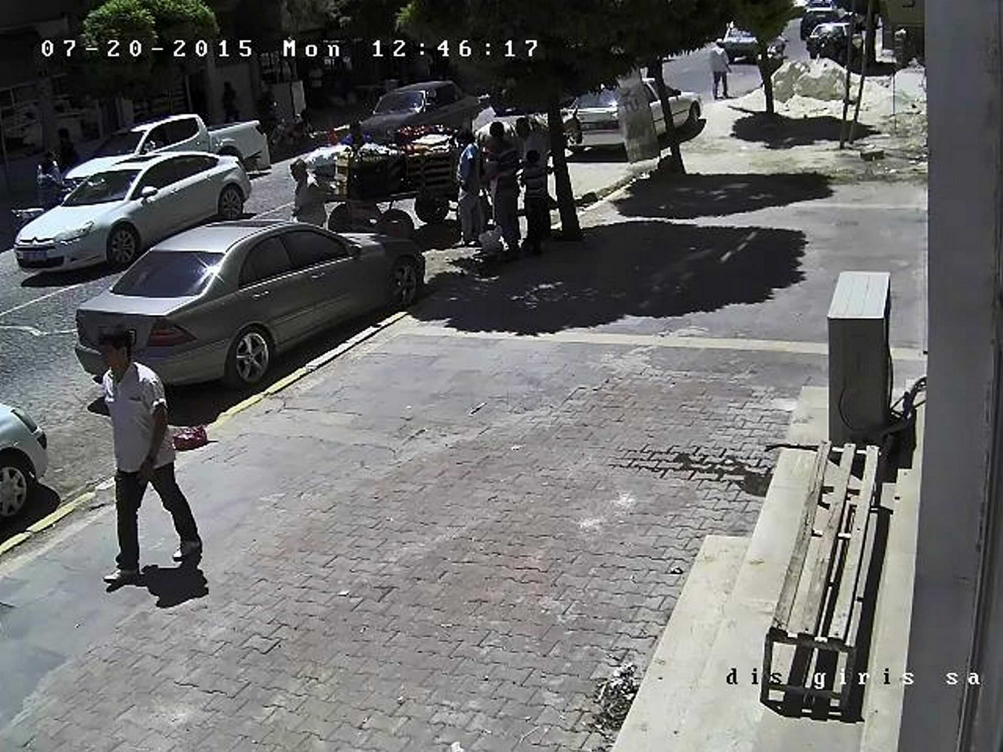 Canlı bomba kültür merkezine böyle girmiş-1