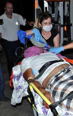 Mersin'de göstericiler bir kişiyi öldürdü