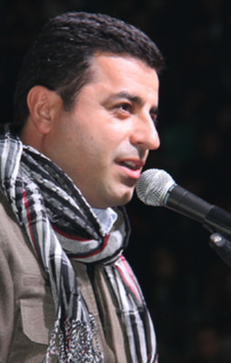 Kandil'in kuklası HDP!