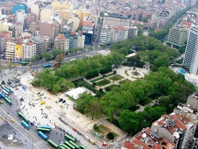 Gezi Parkı'nda bomba paniği