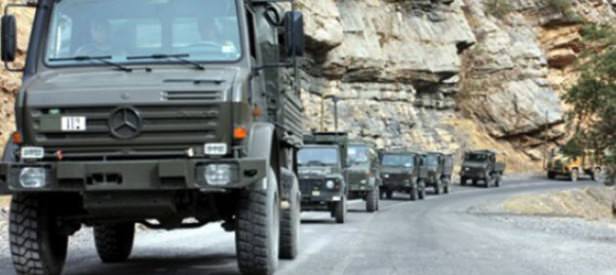 PKK’lı teröristlerden askeri araca hain saldırı
