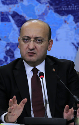 Akdoğan'dan Dolmabahçe açıklaması