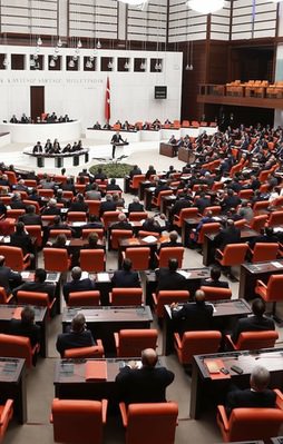 Meclis'te komisyon önerisi reddedildi