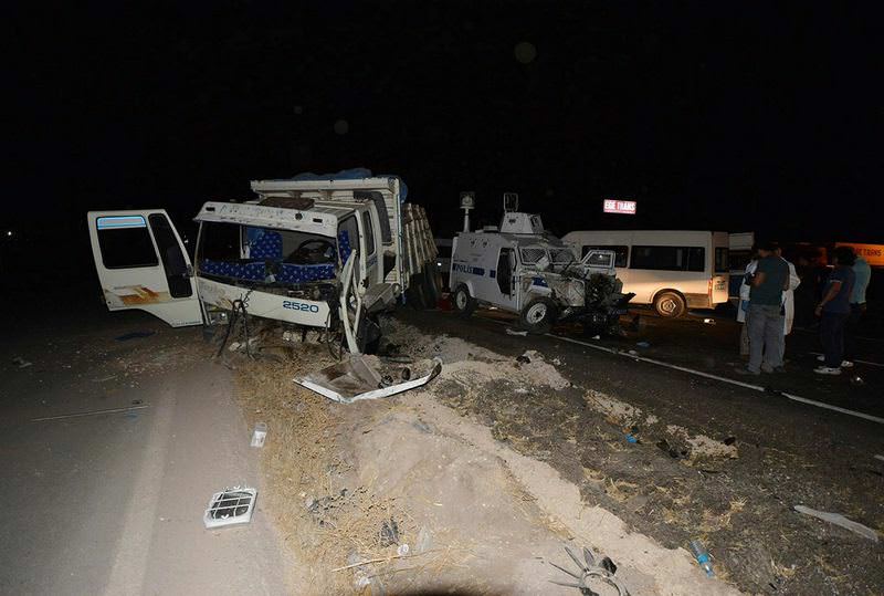 Faciadan dönüldü! Minibüsten cephanelik çıktı