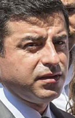 "HDP; PKK'nın açtığı yoldan devam ediyor..."