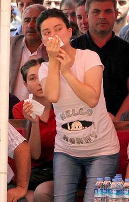 Şehit eşi törende herkesi gözyaşına boğdu