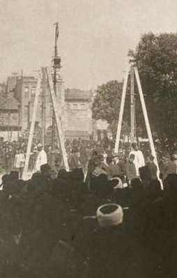 İbret olsun diye sallandırdılar!