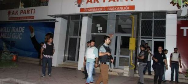 Diyarbakır’da AK Parti binasına saldırı