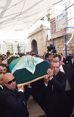 Tulu Gümüştekin'e veda