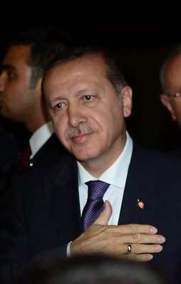 Erdoğan'dan şehit ailesine ziyaret