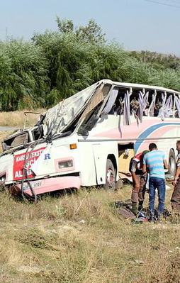 Kayseri'de yolcu otobüsü devrildi